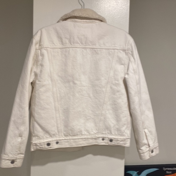 LEVIS NWT Women’s Ex Boyfriend Trucker Jacket size XS - Picture 4 of 7